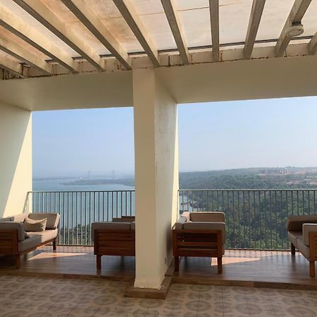 Pool And Garden View Good Stay Premium 2 Bhk Flat 104 Dabolim Dış mekan fotoğraf