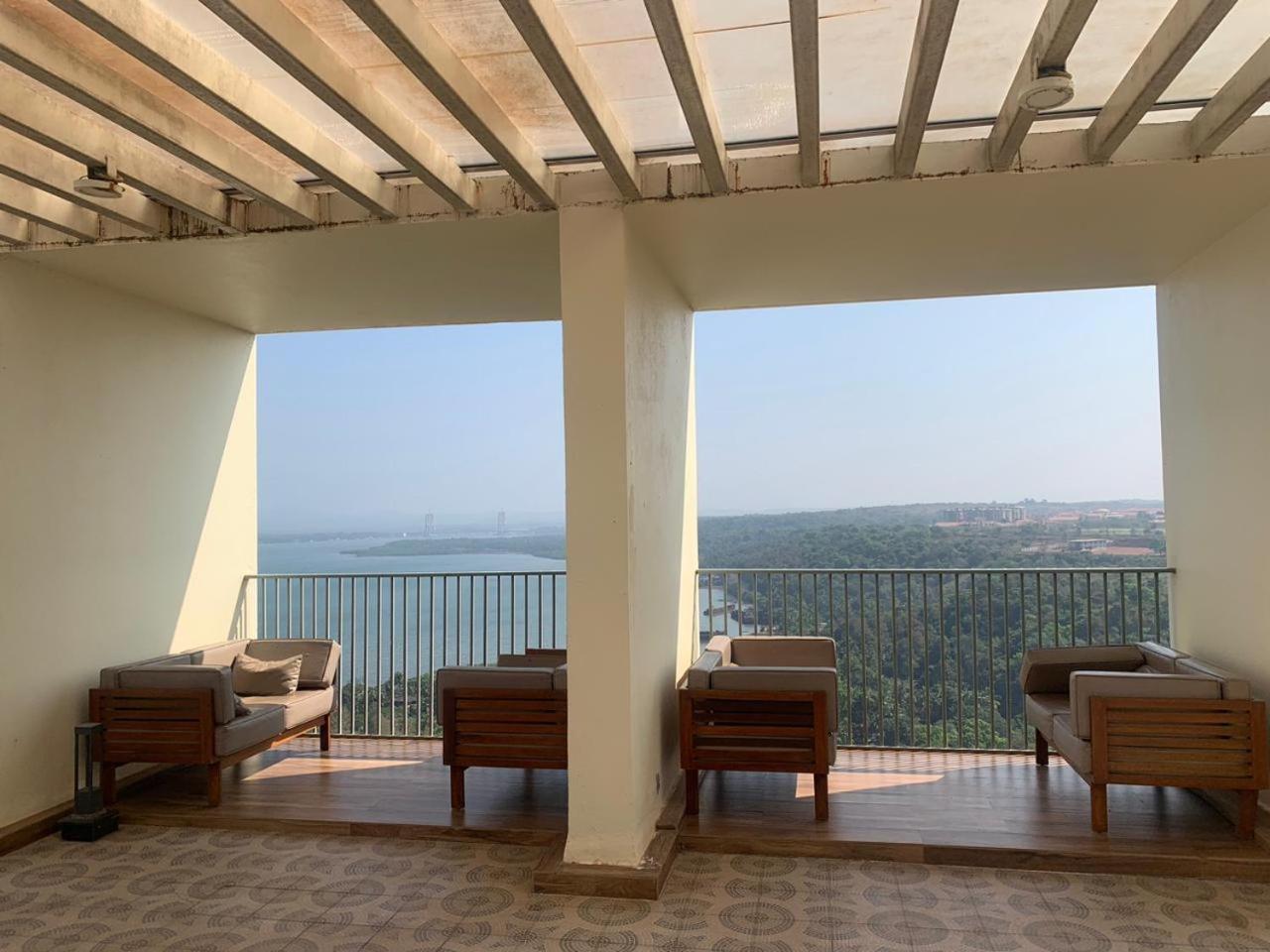 Pool And Garden View Good Stay Premium 2 Bhk Flat 104 Dabolim Dış mekan fotoğraf